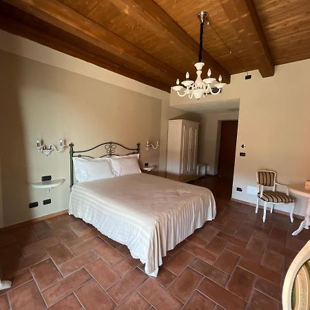 Agriturismo Il Torriglione La Morra Exterior foto